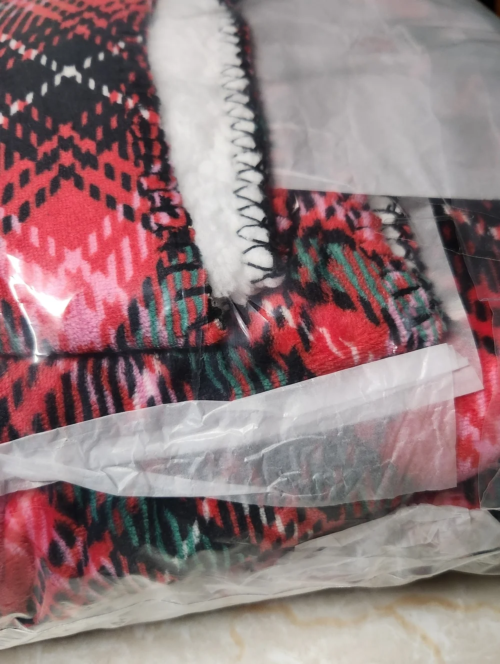 Victoria's Secret Holiday Plaid Red Green Sherpa Blanket Throw New